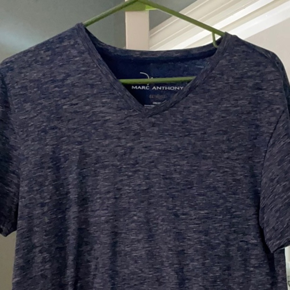 Marc Anthony’s Slim Fit V Neck T Shirt